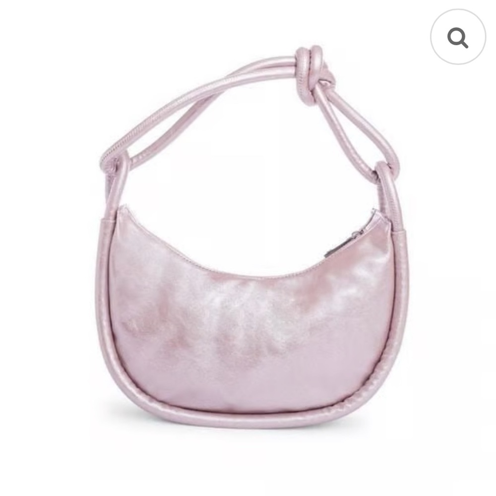 Jules Kae Vegan Rope Hobo Bag!
Trendy and adorable